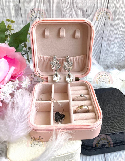 Personalised Jewelry boxes | faux leather |Bridesmaid gifts| Birthdays | travelling | portable